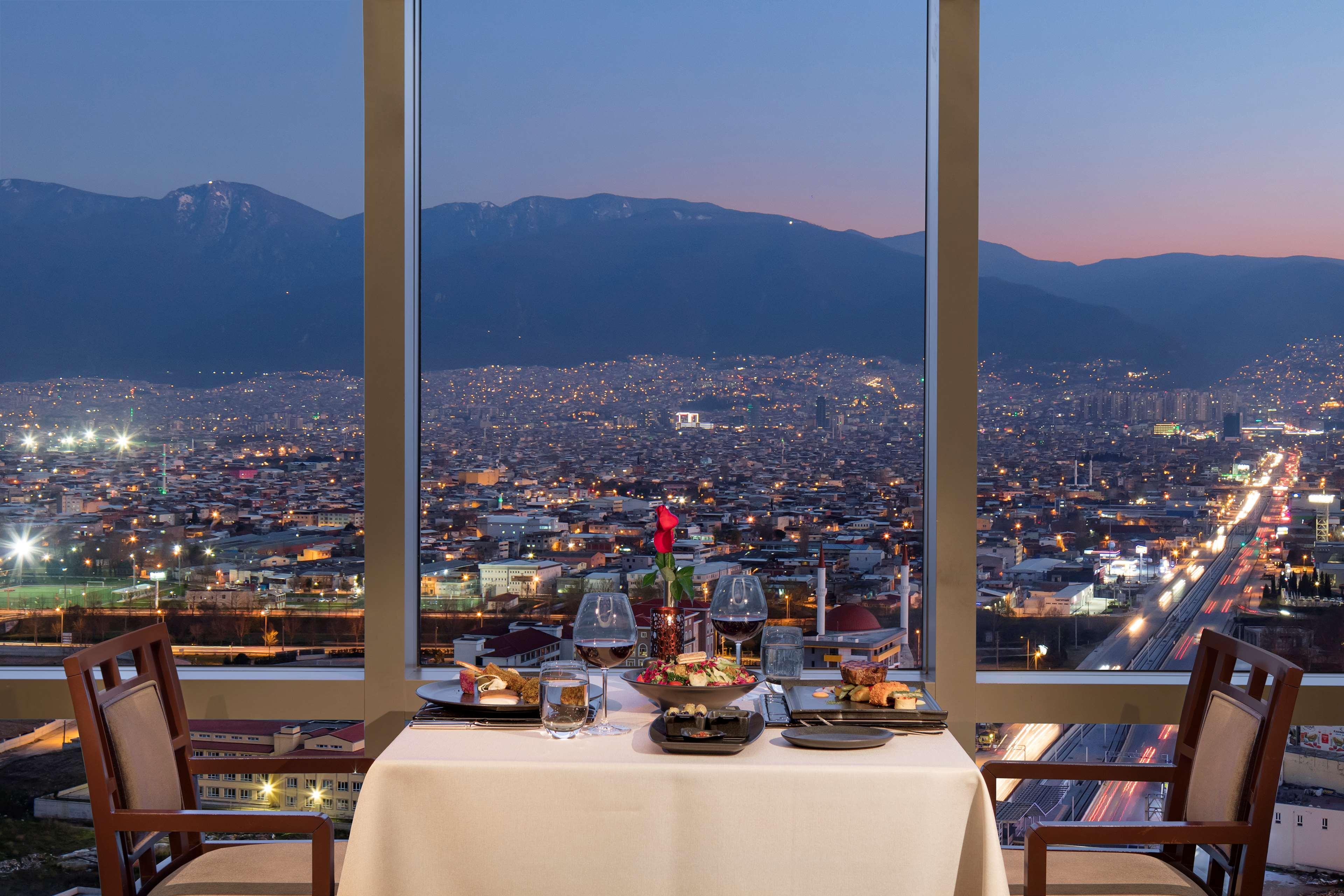 Hilton Bursa Convention Center & Spa Exterior foto