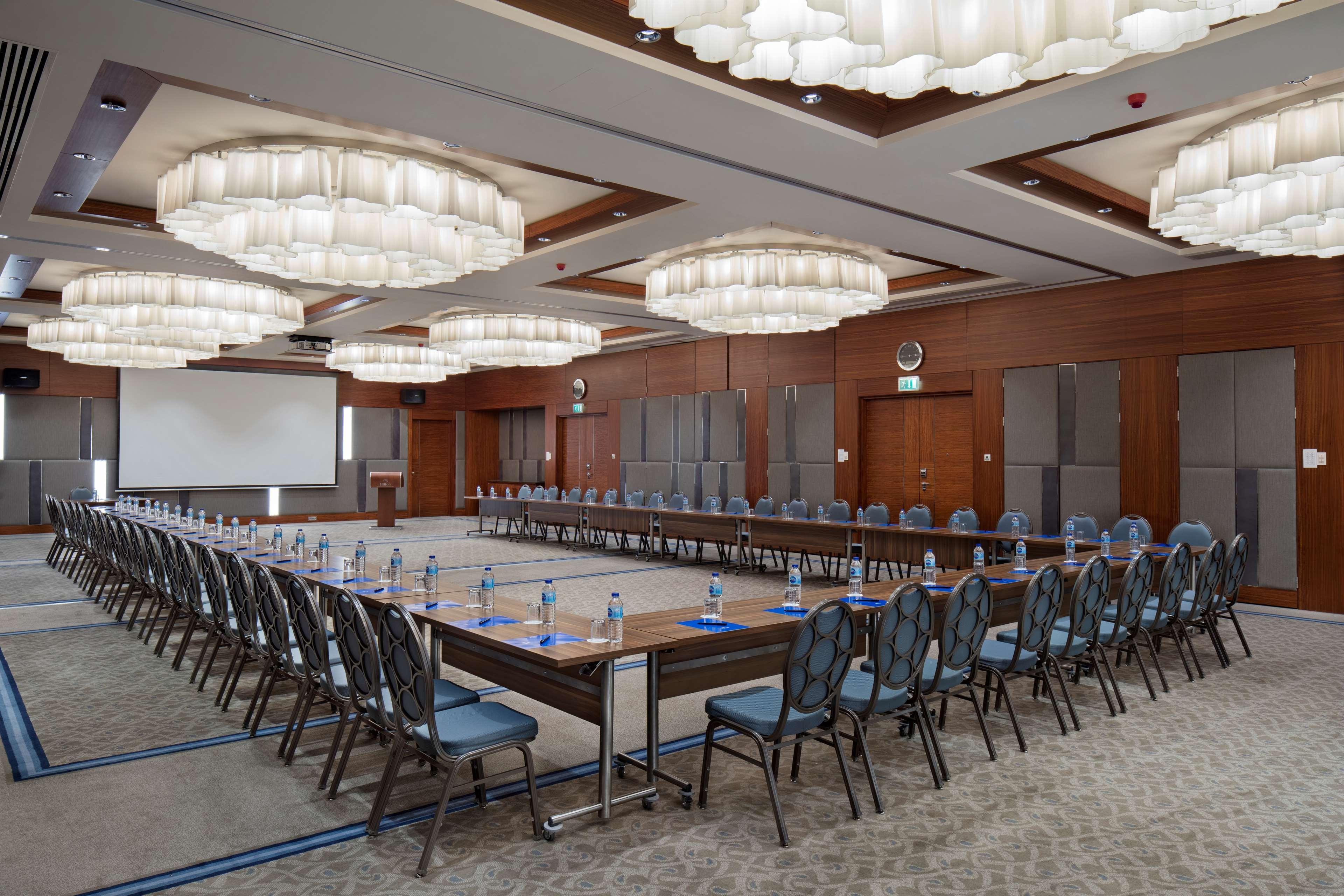 Hilton Bursa Convention Center & Spa Exterior foto