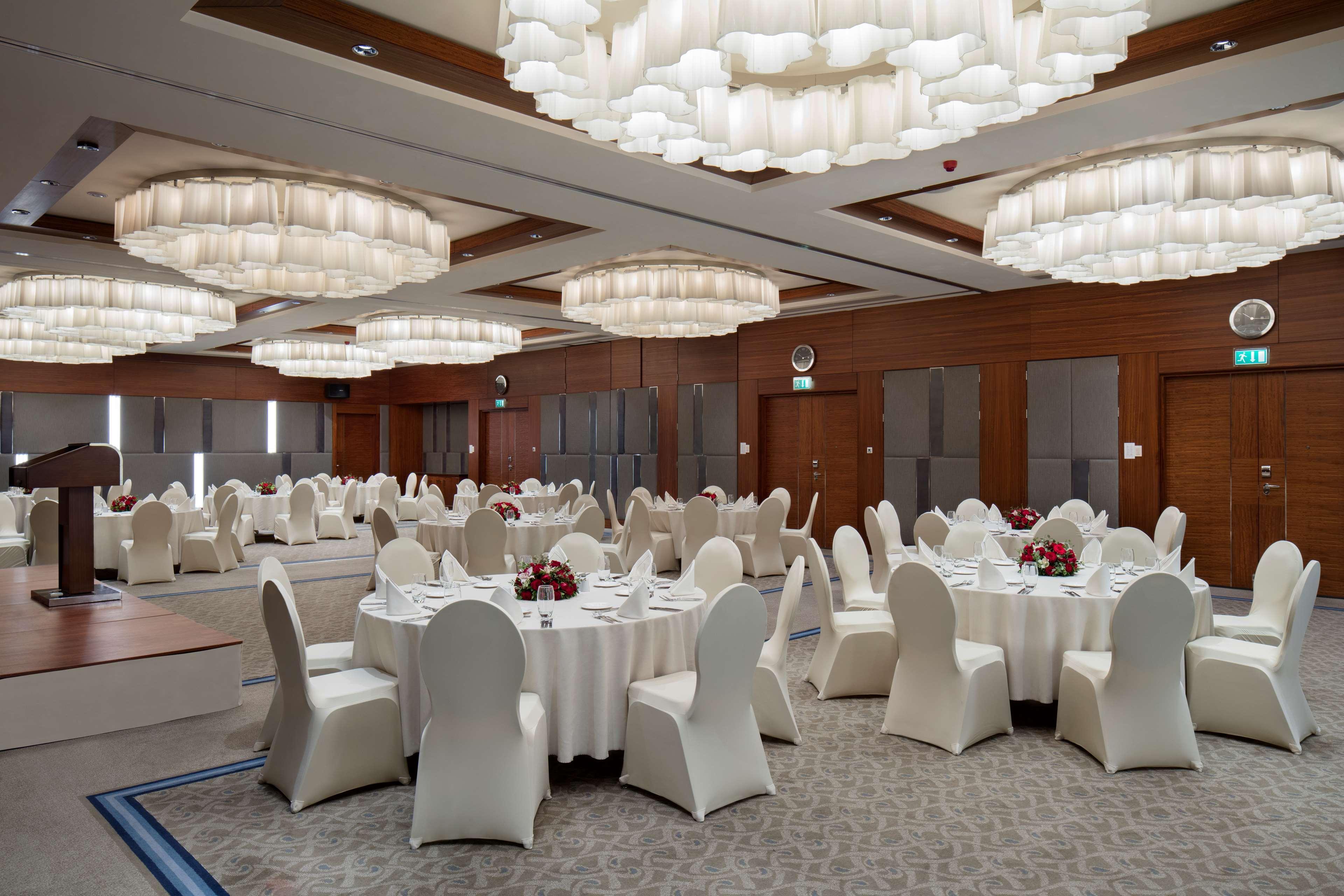 Hilton Bursa Convention Center & Spa Exterior foto