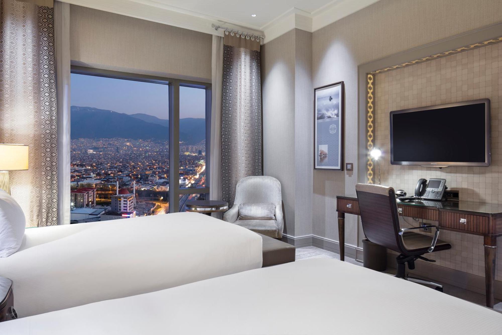 Hilton Bursa Convention Center & Spa Exterior foto