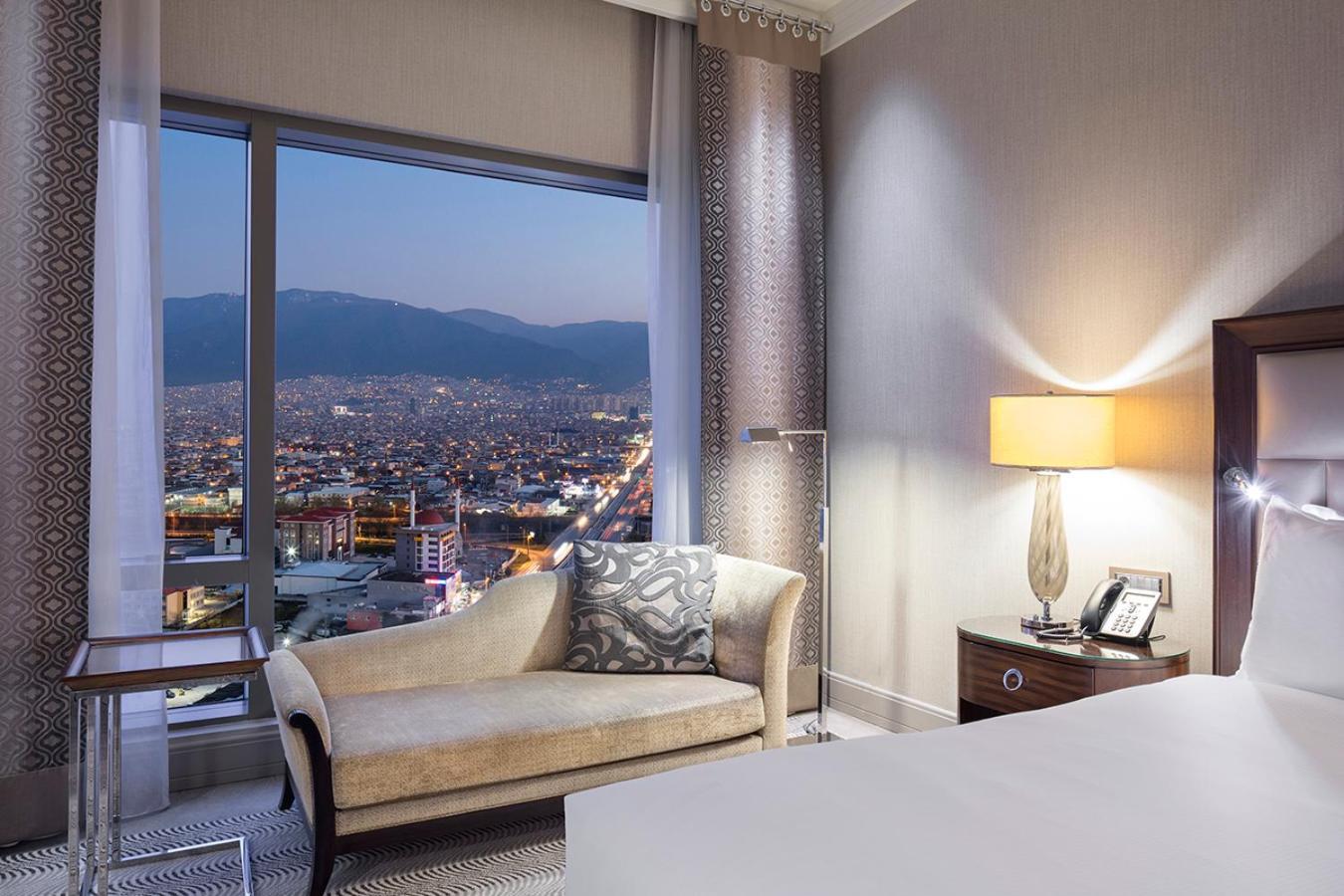 Hilton Bursa Convention Center & Spa Exterior foto