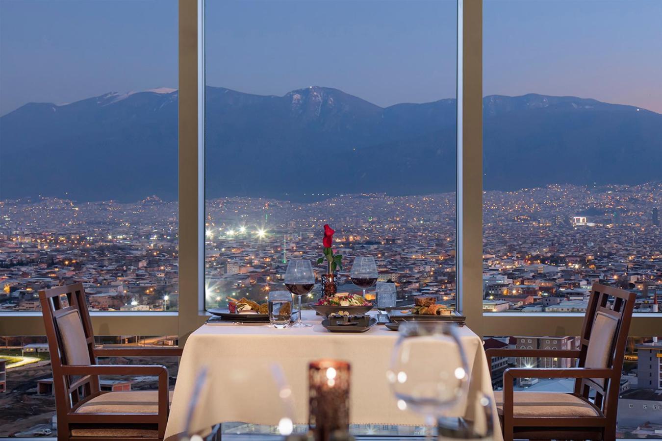 Hilton Bursa Convention Center & Spa Exterior foto